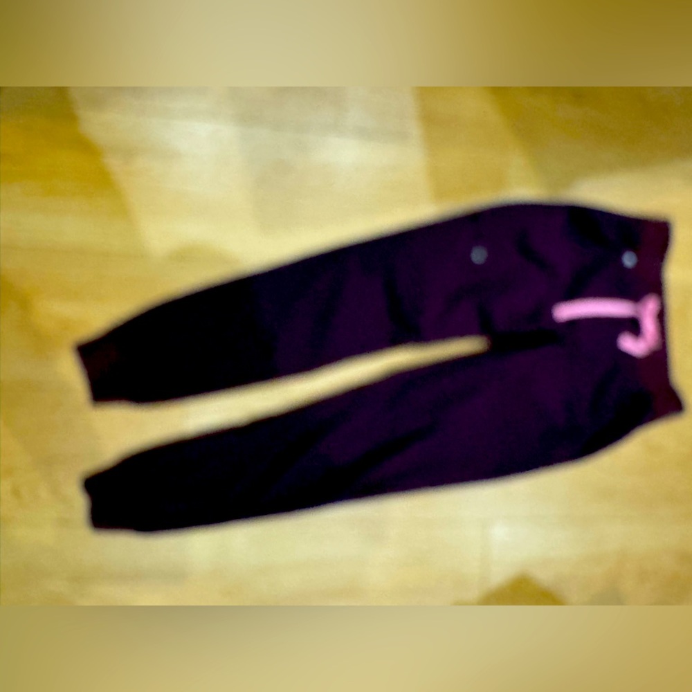 Figs  XXS  5 pocket  EUC. burgundy, scrubs. Easy care fabric.